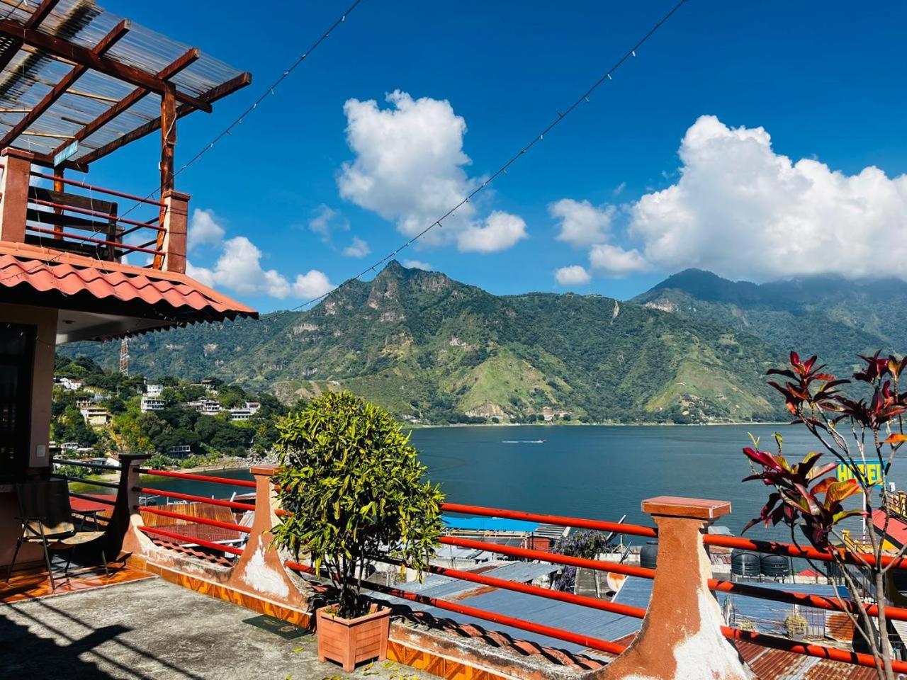 Hospedaje Gonzalez San Pedro La Laguna Eksteriør bilde